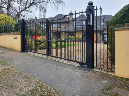 Metal / Wrought Iron Gate - 40