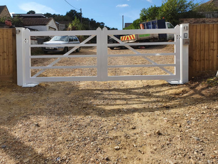 Metal / Wrought Iron Gate - 42