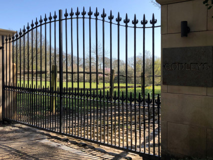 Metal / Wrought Iron Gate - 43