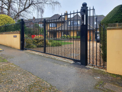 Metal / Wrought Iron Gate - 47