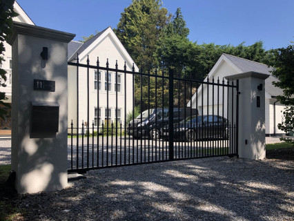 Metal / Wrought Iron Gate - 6