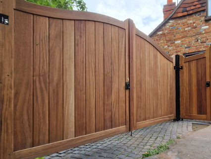 wooden-timber-gates-147