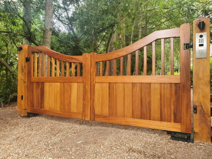 Wooden / Timber Gate - 98